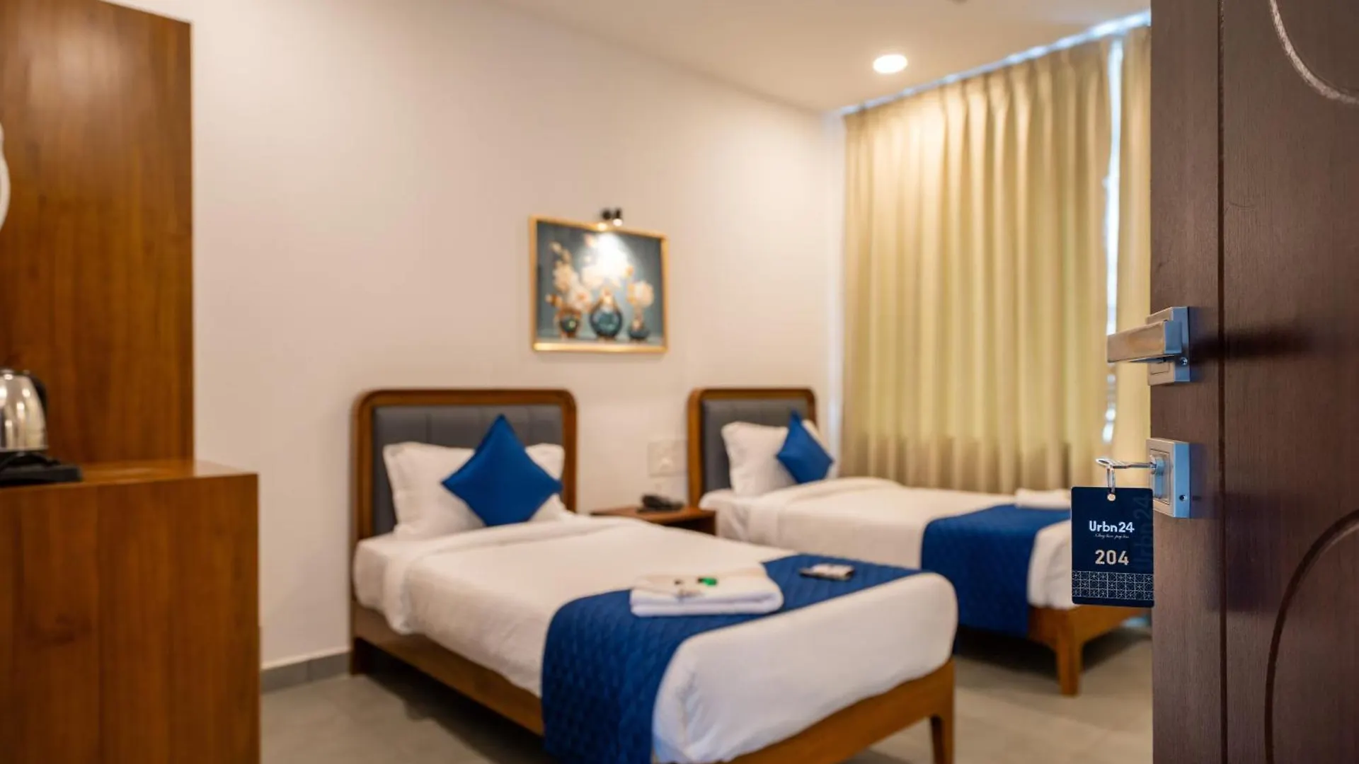 Urbn24 Business Class Hotel Kochi 2*,  الهند