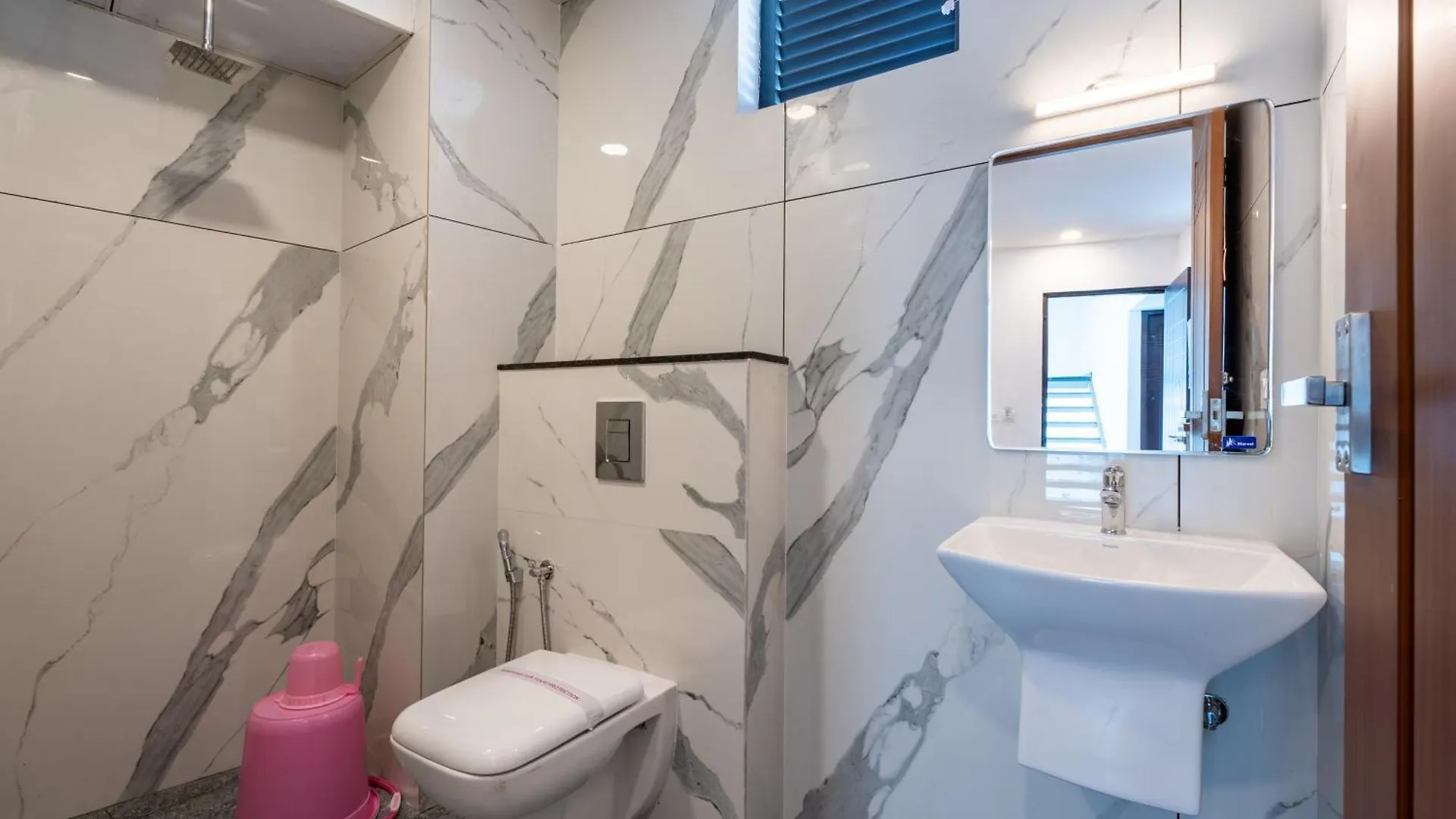 Urbn24 Business Class Hotel Kochi 2*,  الهند