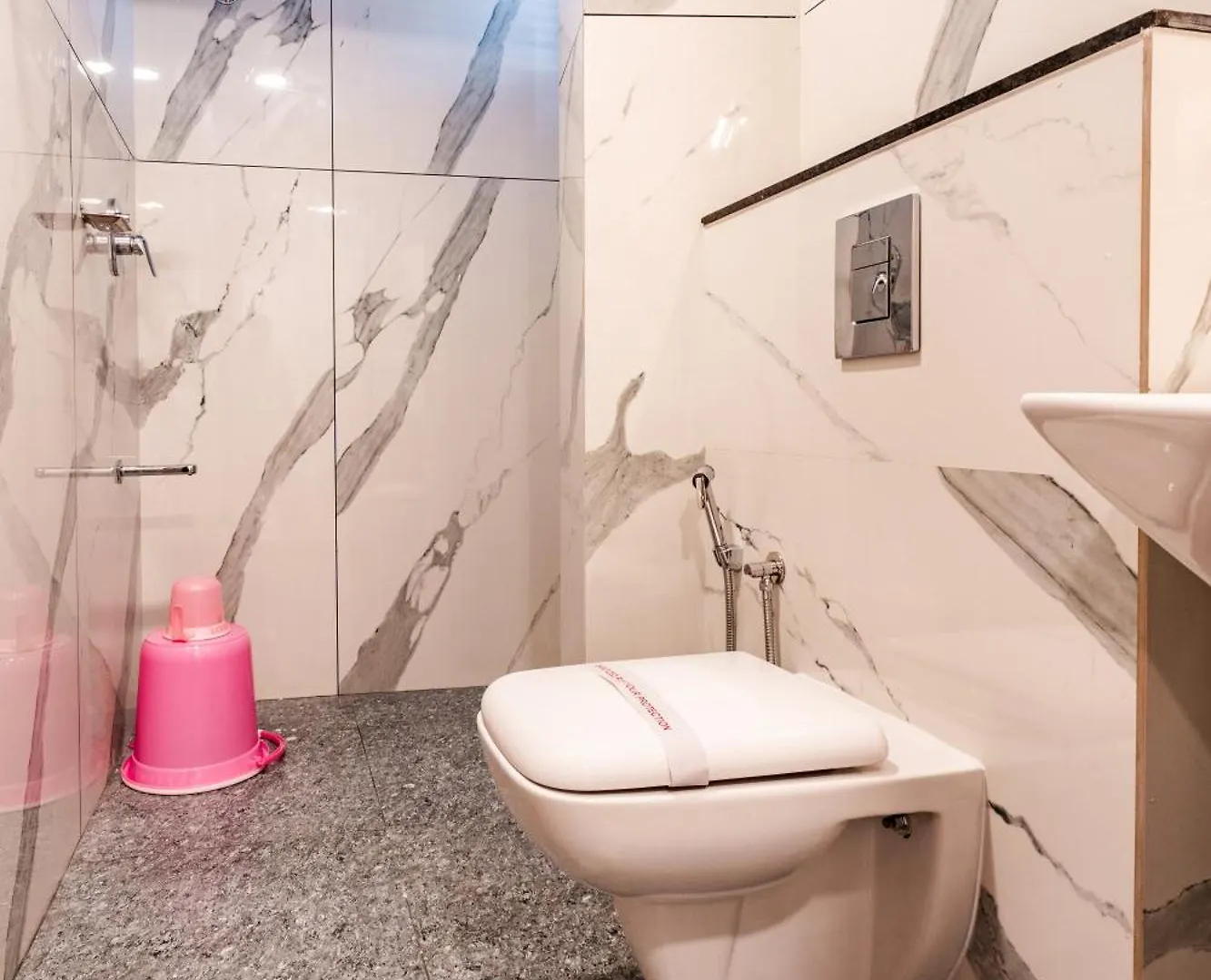 Urbn24 Business Class Hotel Kochi